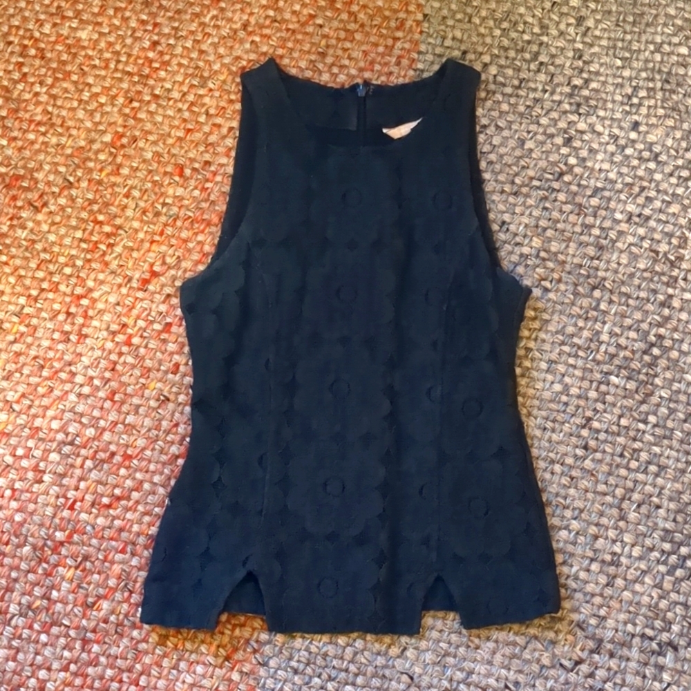Banana Republic 00P Petite Navy Blue Lacy Floral Peplum Sleeveless Top